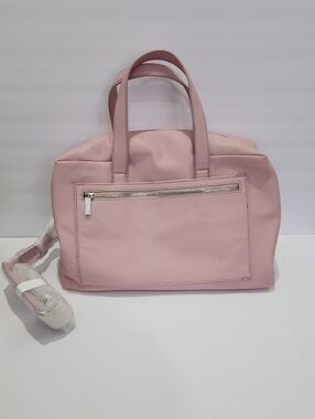 Away The Everywhere Weekender Bag (NWOT)